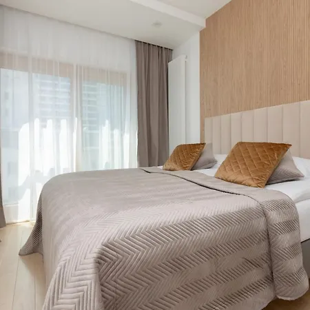 Mennica Deluxe Center By Renters Prestige