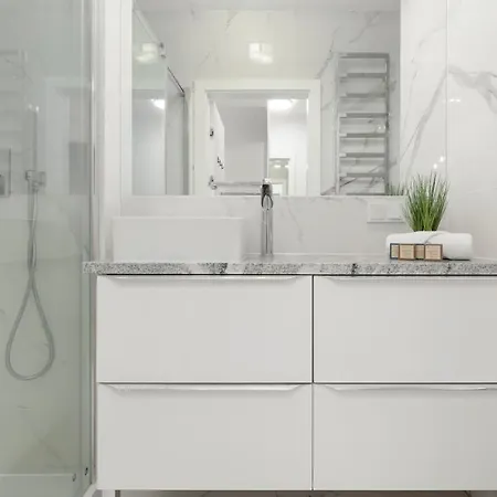 Mennica Deluxe Center By Renters Prestige *