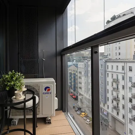 Mennica Deluxe Center By Renters Prestige * Warszawa