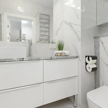 Mennica Deluxe Center By Renters Prestige