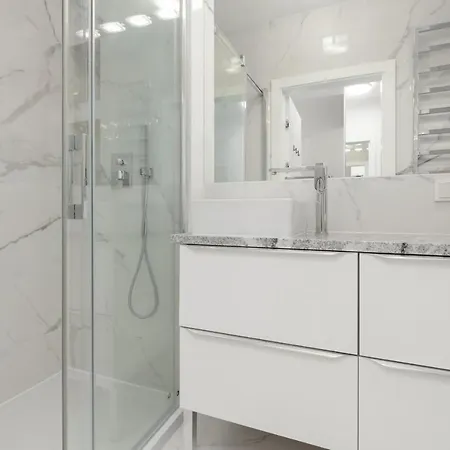 Mennica Deluxe Center By Renters Prestige Apartament *